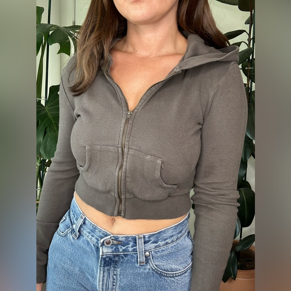 URBAN OUTFITTERS zip up
